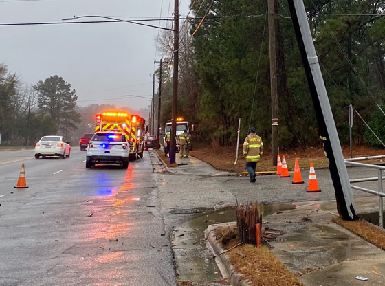 Crash takes out power pole Highway 1