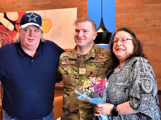 Airman gives ultimate Mother's Day surprise at IHOP