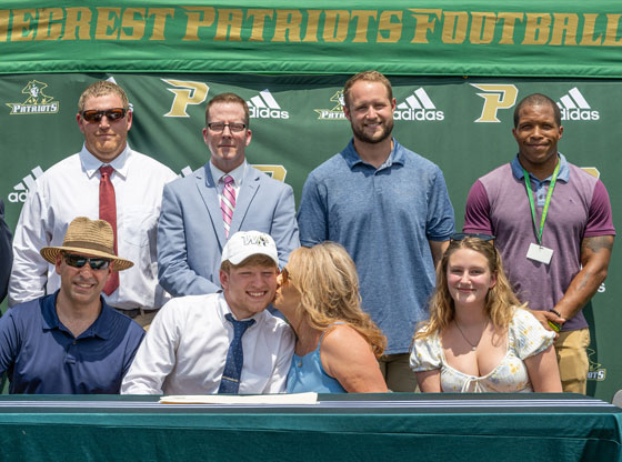 Pinecrest football college signing day