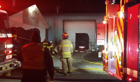 Quick response by fire departments saves Robbins business