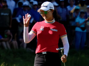 Minjee Lee charges into 54-hole lead at Pine Needles