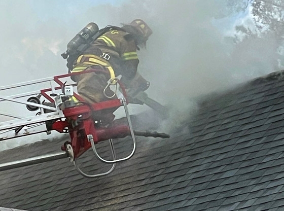 Firefighters battle afternoon blaze in Carthage NC
