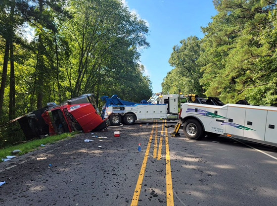 Accident closes Hwy 15-501 near Carthage
