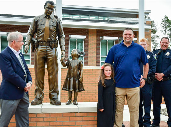 Aberdeen Police Department officially unveils memorial statue