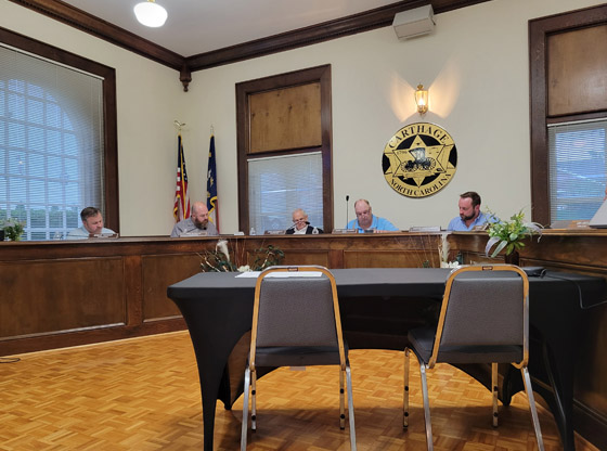 Carthage Commissioners meet for budget review