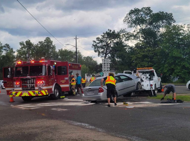 Three transported after Aberdeen collision - Sandhills Sentinel