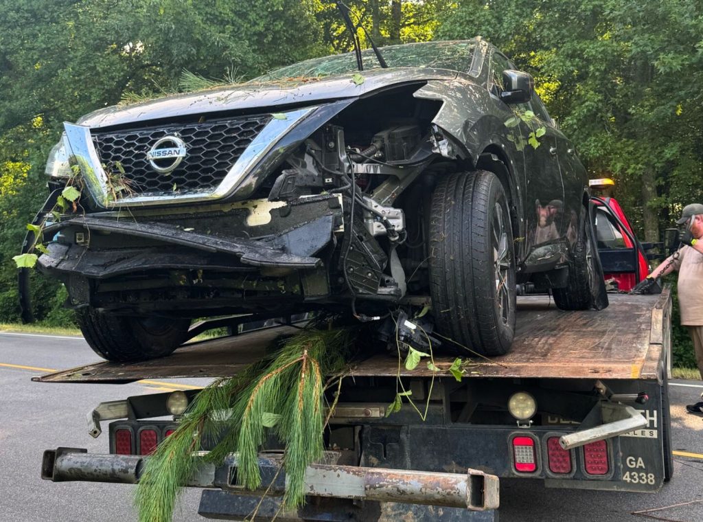 Family of 3 avoids serious injury after Carthage crash - Sandhills Sentinel