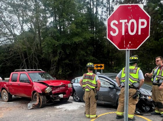 Crash slows Southern Pines traffic