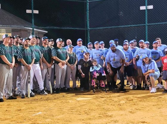 Robbins wins ‘Battle of the North’ showdown in a homerun for charity