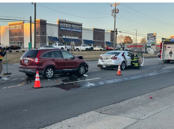 Two collisions on 15-501 stop Aberdeen traffic