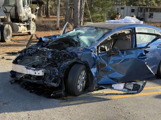 Woman airlifted after collision with 18-wheeler in Eagle Springs