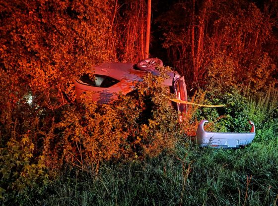 Man injured after crashing into woods near Vass