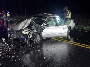 Pregnant woman, child involved in head-on crash