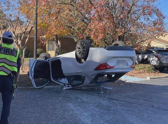 Driver suffers medical emergency, crashes in Pinehurst