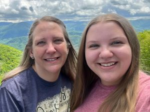 Teen to open Robbins bakery