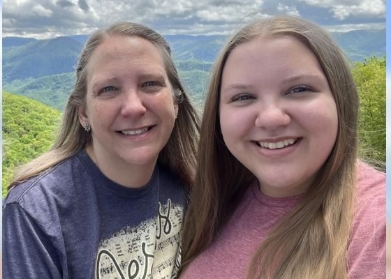 Teen to open Robbins bakery