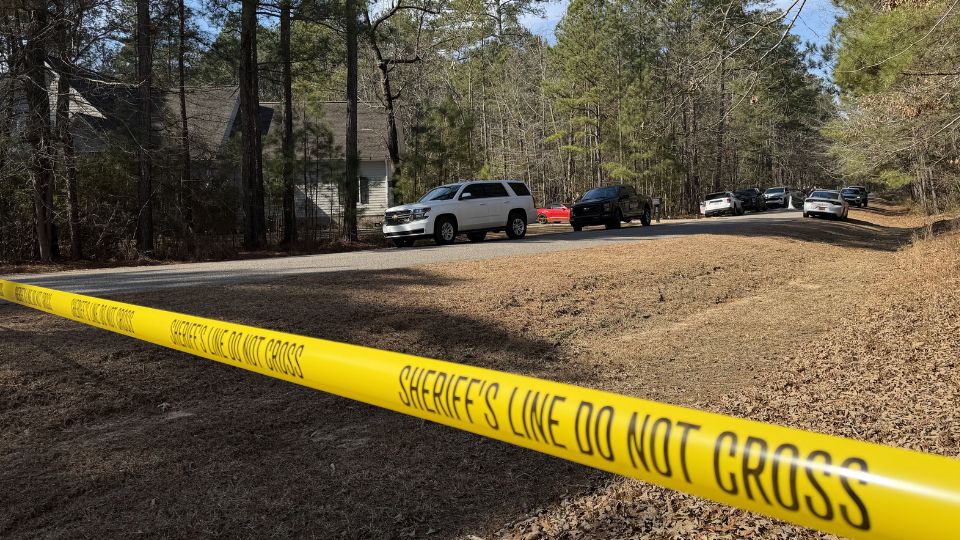 Two dead, suspect at large after Woodlake shooting