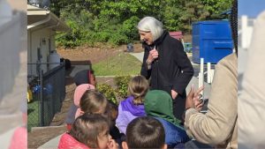 Giving Circle donation brings Bookmobile to Shining Stars Daycare