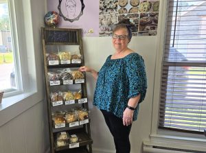 Let's get ready to crumble: Mom Lisa's Cookie Cottage opens in Vass