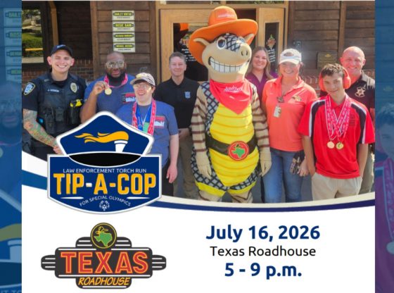 Aberdeen officers serve at Texas Roadhouse for Special Olympics Fundraiser
