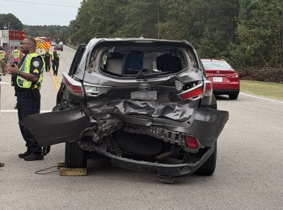Multi-vehicle collision sends 3 to hospital in SP